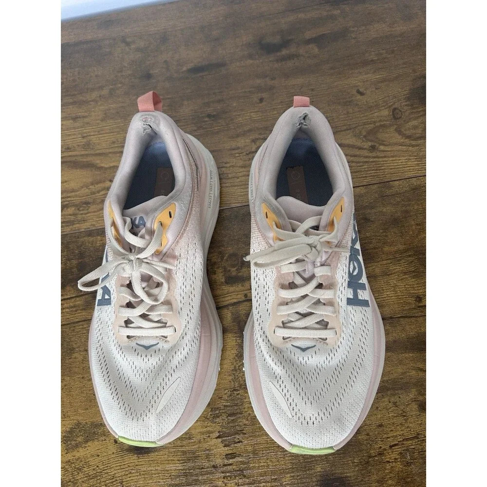 Hoka One One HOKA Bondi 8 Cream Vanilla Colorway running Track Outdoor Sz 7.5B
